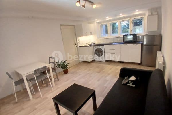 Prenájom bytu 3-izbový 70 m², Čihákova, Poděbrady Prenájom bytu 3-izbový 70 m², Čihákova, Poděbrady