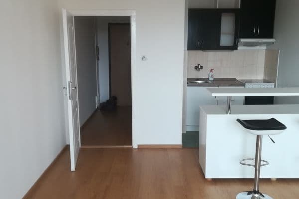 Prenájom bytu 2-izbový 35 m², Jílová, Olomouc Prenájom bytu 2-izbový 35 m², Jílová, Olomouc