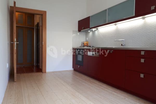 Prenájom bytu 1-izbový 43 m², U Křížku, Praha Prenájom bytu 1-izbový 43 m², U Křížku, Praha