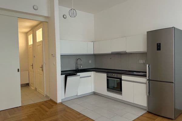 Prenájom bytu 2-izbový 45 m², Slovenská, Olomouc Prenájom bytu 2-izbový 45 m², Slovenská, Olomouc