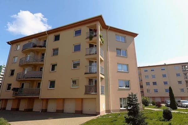 Prenájom bytu 3-izbový 70 m², Volmanova, Čelákovice Prenájom bytu 3-izbový 70 m², Volmanova, Čelákovice