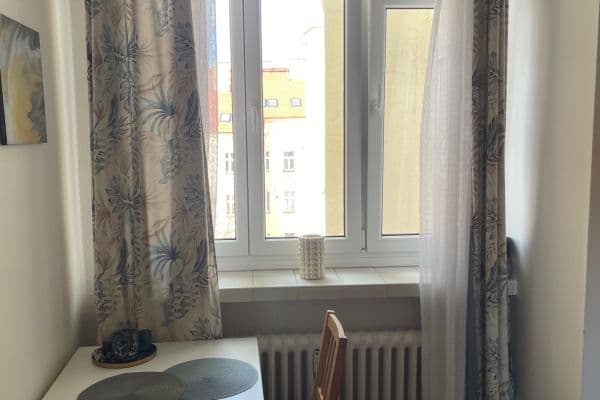 Prenájom bytu Garsoniéra 27 m², Myslbekova, Praha Prenájom bytu Garsoniéra 27 m², Myslbekova, Praha
