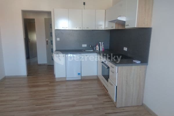 Prenájom bytu 3-izbový 60 m², Bulharská, Pardubice Prenájom bytu 3-izbový 60 m², Bulharská, Pardubice