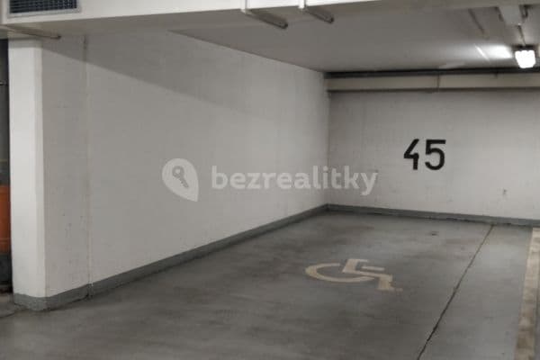 Prenájom garáže 20 m², V Kapslovně, Hlavní město Praha