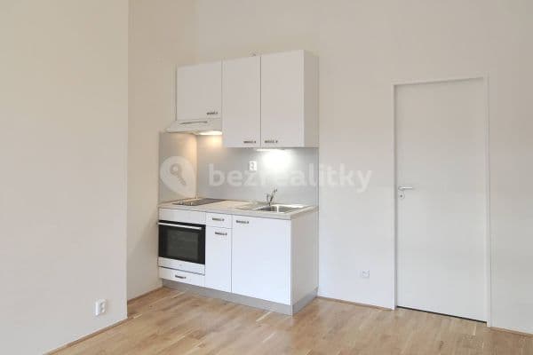 Prenájom bytu 1-izbový 26 m², Přístavní, Praha Prenájom bytu 1-izbový 26 m², Přístavní, Praha