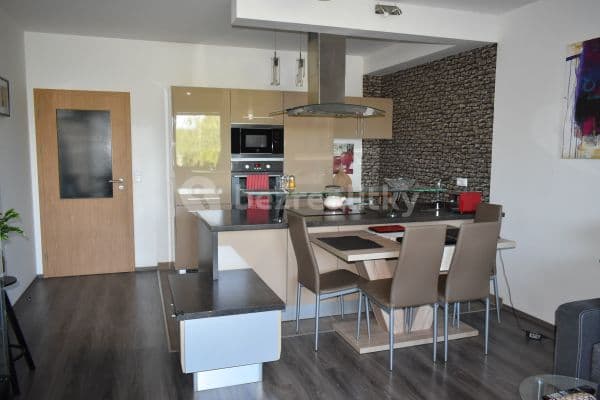 Prenájom bytu 2-izbový 54 m², Švihovská, Praha Prenájom bytu 2-izbový 54 m², Švihovská, Praha