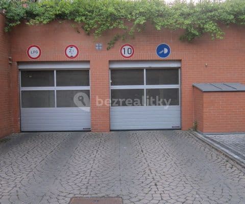 Prenájom garáže 13 m², Paťanka, Praha Prenájom garáže 13 m², Paťanka, Praha