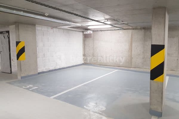 Prenájom garáže 10 m², Hadovitá, Praha, Praha