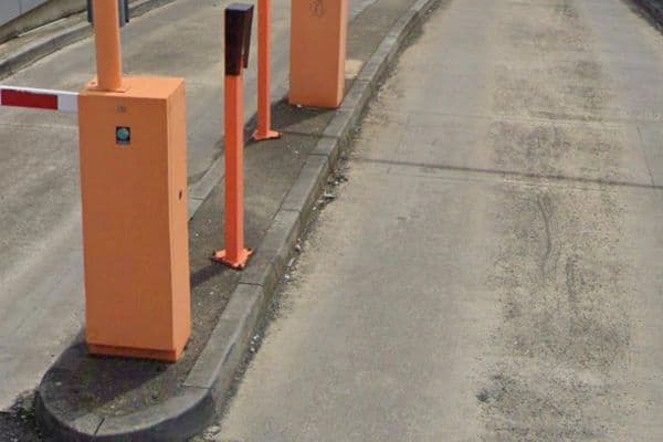 Prenájom garáže 15 m², Sluneční náměstí, Praha 13 Prenájom garáže 15 m², Sluneční náměstí, Praha 13