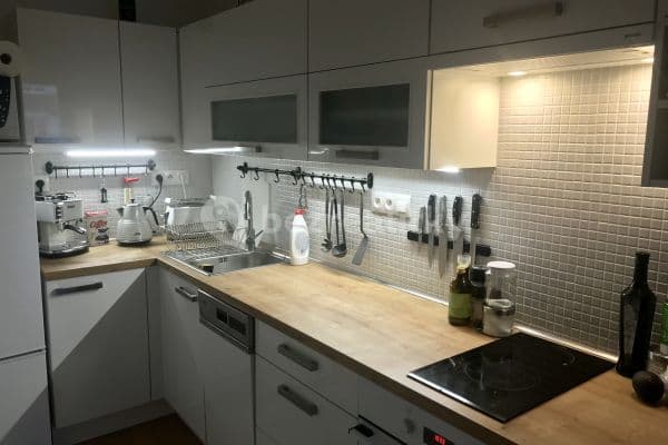 Prenájom bytu 1-izbový 34 m², Milose Havla, Praha Prenájom bytu 1-izbový 34 m², Milose Havla, Praha