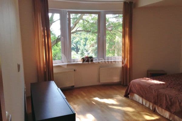 Prenájom bytu 2-izbový 55 m², Na Groši, Praha, Praha