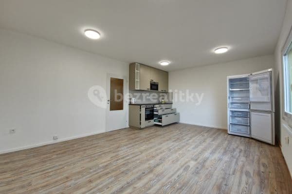 Prenájom bytu 1-izbový 34 m², Houdova, Praha Prenájom bytu 1-izbový 34 m², Houdova, Praha