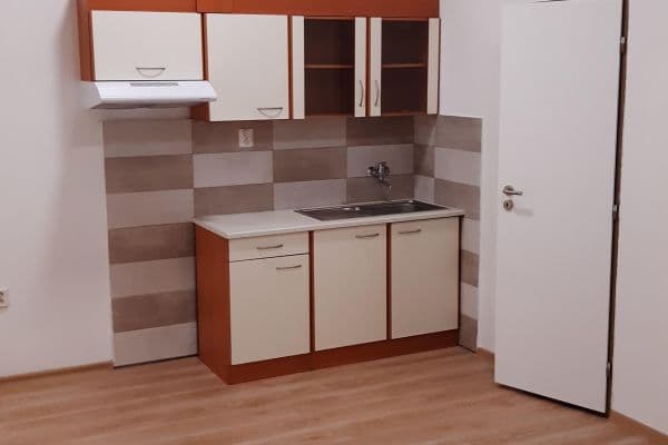 Prenájom bytu 2-izbový 50 m², Dolní hejčínská, Olomouc Prenájom bytu 2-izbový 50 m², Dolní hejčínská, Olomouc
