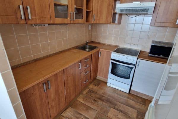 Prenájom bytu 2-izbový 45 m², Vašátkova, Praha 14 Prenájom bytu 2-izbový 45 m², Vašátkova, Praha 14