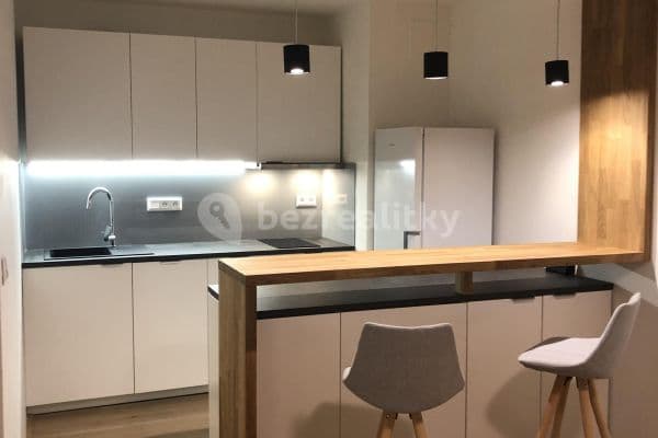 Prenájom bytu 2-izbový 42 m², Svojetická, Praha Prenájom bytu 2-izbový 42 m², Svojetická, Praha