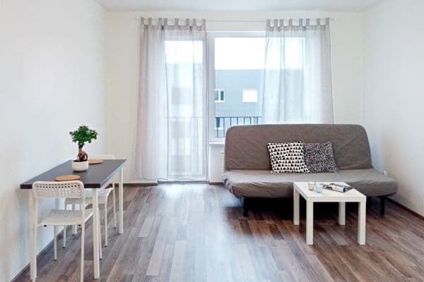 Prenájom bytu 1-izbový 34 m², Moravcových, Praha Prenájom bytu 1-izbový 34 m², Moravcových, Praha
