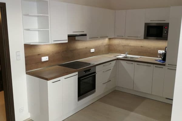 Prenájom bytu 2-izbový 62 m², Makedonská, Hlavní město Praha Prenájom bytu 2-izbový 62 m², Makedonská, Hlavní město Praha