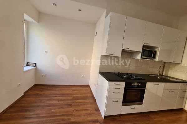 Prenájom bytu 2-izbový 53 m², Víta Nejedlého, Praha 3 Prenájom bytu 2-izbový 53 m², Víta Nejedlého, Praha 3