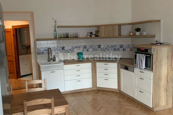 Prenájom bytu 3-izbový 74 m², Nádražní, Praha - Smíchov Prenájom bytu 3-izbový 74 m², Nádražní, Praha - Smíchov