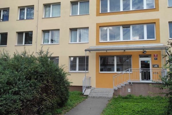 Prenájom bytu 3-izbový 60 m², K Lipám, Hlavní město Praha Prenájom bytu 3-izbový 60 m², K Lipám, Hlavní město Praha