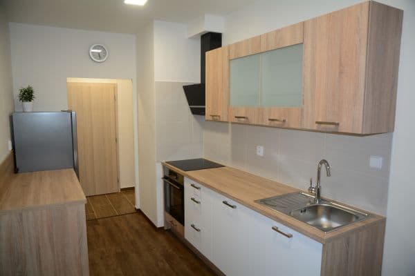 Prenájom bytu 2-izbový 63 m², Okružní, Zlín, Zlínský kraj Prenájom bytu 2-izbový 63 m², Okružní, Zlín, Zlínský kraj