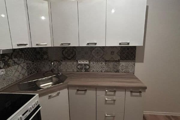 Prenájom bytu 2-izbový 46 m², Honzíkova, Praha Prenájom bytu 2-izbový 46 m², Honzíkova, Praha