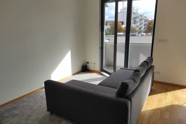 Prenájom bytu 1-izbový 45 m², Osadní, Prague Prenájom bytu 1-izbový 45 m², Osadní, Prague