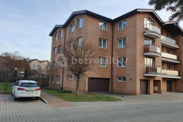 Prenájom bytu 3-izbový 83 m², Za Sídlištěm, Dolní Břežany Prenájom bytu 3-izbový 83 m², Za Sídlištěm, Dolní Břežany