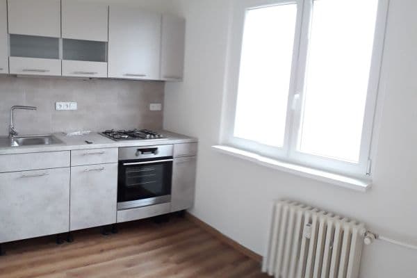 Prenájom bytu 2-izbový 58 m², Chotutická, Praha Prenájom bytu 2-izbový 58 m², Chotutická, Praha