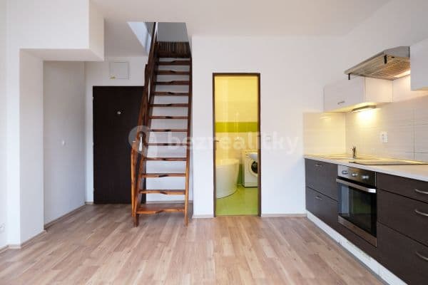 Prenájom bytu 2-izbový 48 m², Zbraslavská, Prague Prenájom bytu 2-izbový 48 m², Zbraslavská, Prague