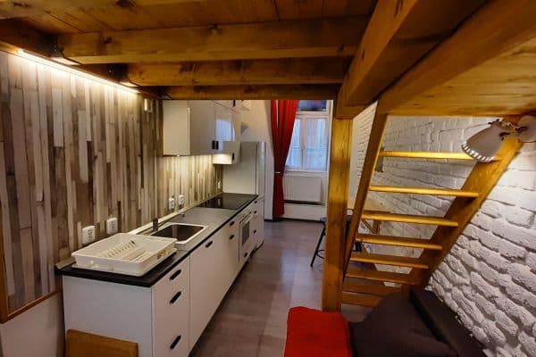 Prenájom bytu 1-izbový 36 m², Jeronýmova, Praha Prenájom bytu 1-izbový 36 m², Jeronýmova, Praha