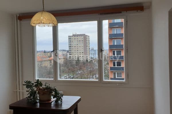Prenájom bytu 3-izbový 73 m², Počernická, Praha Prenájom bytu 3-izbový 73 m², Počernická, Praha