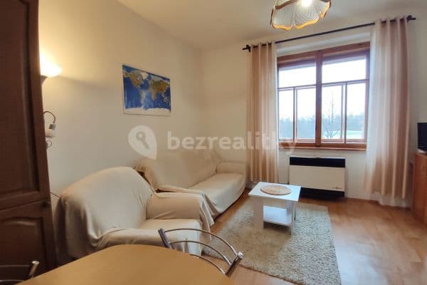 Prenájom bytu 2-izbový 55 m², Jiráskova, Pardubice Prenájom bytu 2-izbový 55 m², Jiráskova, Pardubice