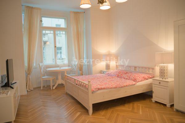Prenájom bytu 1-izbový 38 m², Zborovská, Praha