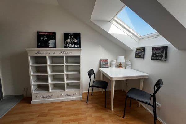 Prenájom bytu Garsoniéra 38 m², Kováků, Praha Prenájom bytu Garsoniéra 38 m², Kováků, Praha