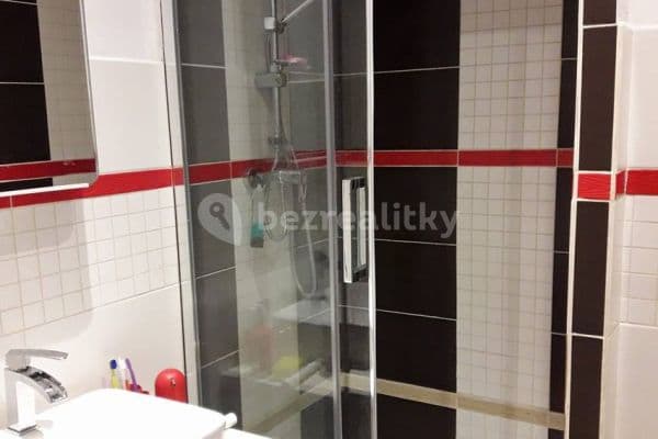 Prenájom bytu 2-izbový 60 m², Milady Horákové, Hradec Králové Prenájom bytu 2-izbový 60 m², Milady Horákové, Hradec Králové