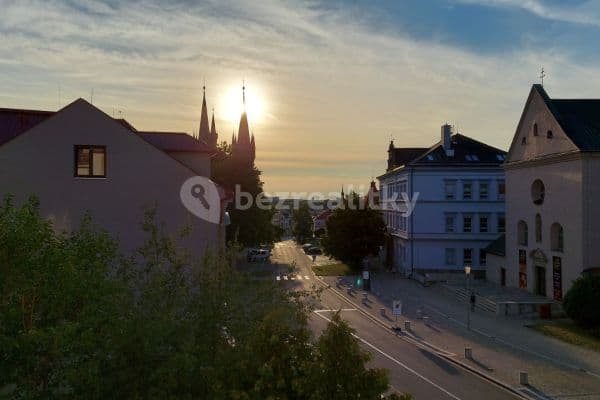 Prenájom bytu 3-izbový 62 m², Tyršovo náměstí, Chrudim Prenájom bytu 3-izbový 62 m², Tyršovo náměstí, Chrudim