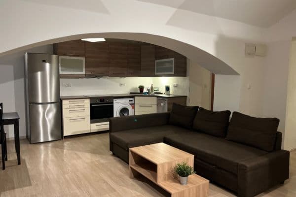 Prenájom bytu 2-izbový 41 m², Oldřichova, Praha Prenájom bytu 2-izbový 41 m², Oldřichova, Praha