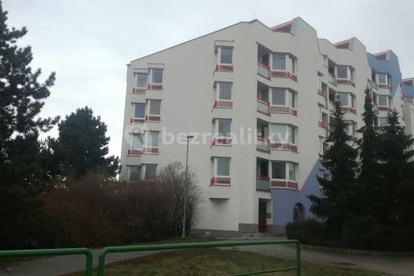 Prenájom garáže 17 m², Dašická, Pardubice Prenájom garáže 17 m², Dašická, Pardubice