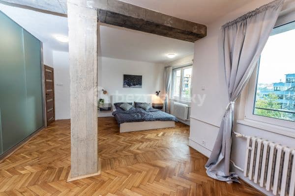 Prenájom bytu 1-izbový 59 m², Náměstí Na Balabence, Prague Prenájom bytu 1-izbový 59 m², Náměstí Na Balabence, Prague