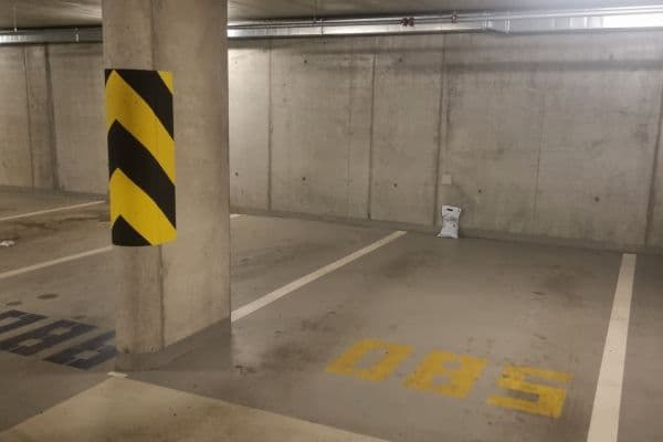 Prenájom garáže 18 m², Altajská, Praha Prenájom garáže 18 m², Altajská, Praha