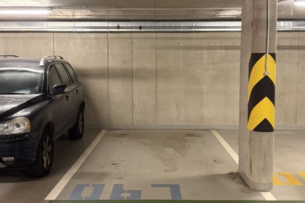 Prenájom garáže 18 m², Altajská, Praha Prenájom garáže 18 m², Altajská, Praha