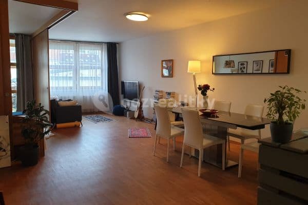 Prenájom bytu 1-izbový 63 m², Tomkova, Praha Prenájom bytu 1-izbový 63 m², Tomkova, Praha