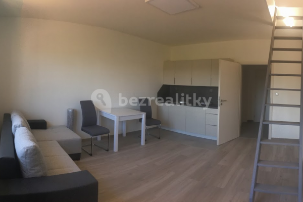 Prenájom bytu 2-izbový 50 m², Hlavní, Brno, Jihomoravský kraj