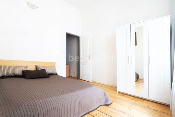 Prenájom bytu 2-izbový 40 m², Vlkova, Praha, Praha