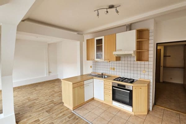 Prenájom bytu 2-izbový 61 m², Politických Vězňů, Plzeň, Plzeňský kraj Prenájom bytu 2-izbový 61 m², Politických Vězňů, Plzeň, Plzeňský kraj