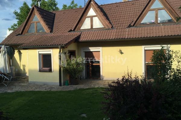 Prenájom domu 131 m², pozemok 325 m², Nelahozeves Prenájom domu 131 m², pozemok 325 m², Nelahozeves