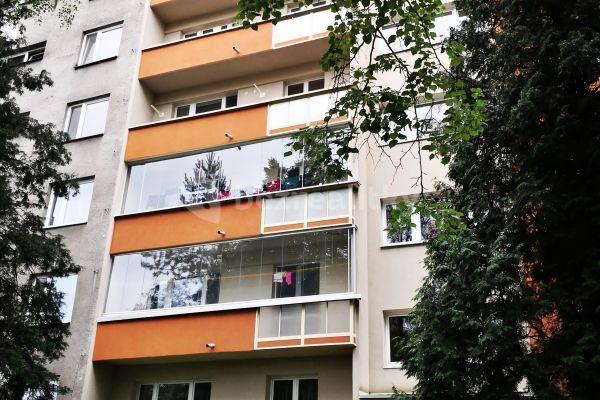 Prenájom bytu 3-izbový 74 m², Zdeňka Štěpánka, Ostrava