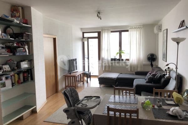 Prenájom bytu 2-izbový 67 m², Osadní, Praha Prenájom bytu 2-izbový 67 m², Osadní, Praha