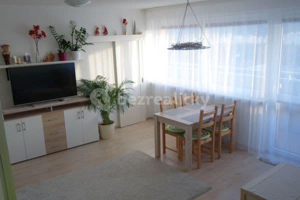 Prenájom bytu 2-izbový 65 m², Sekurisova, Dúbravka, Bratislavský kraj
